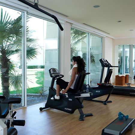 罗德斯帕拉蒂姆休闲及健康酒店 Kallithéa 外观 照片 The gym at the hotel